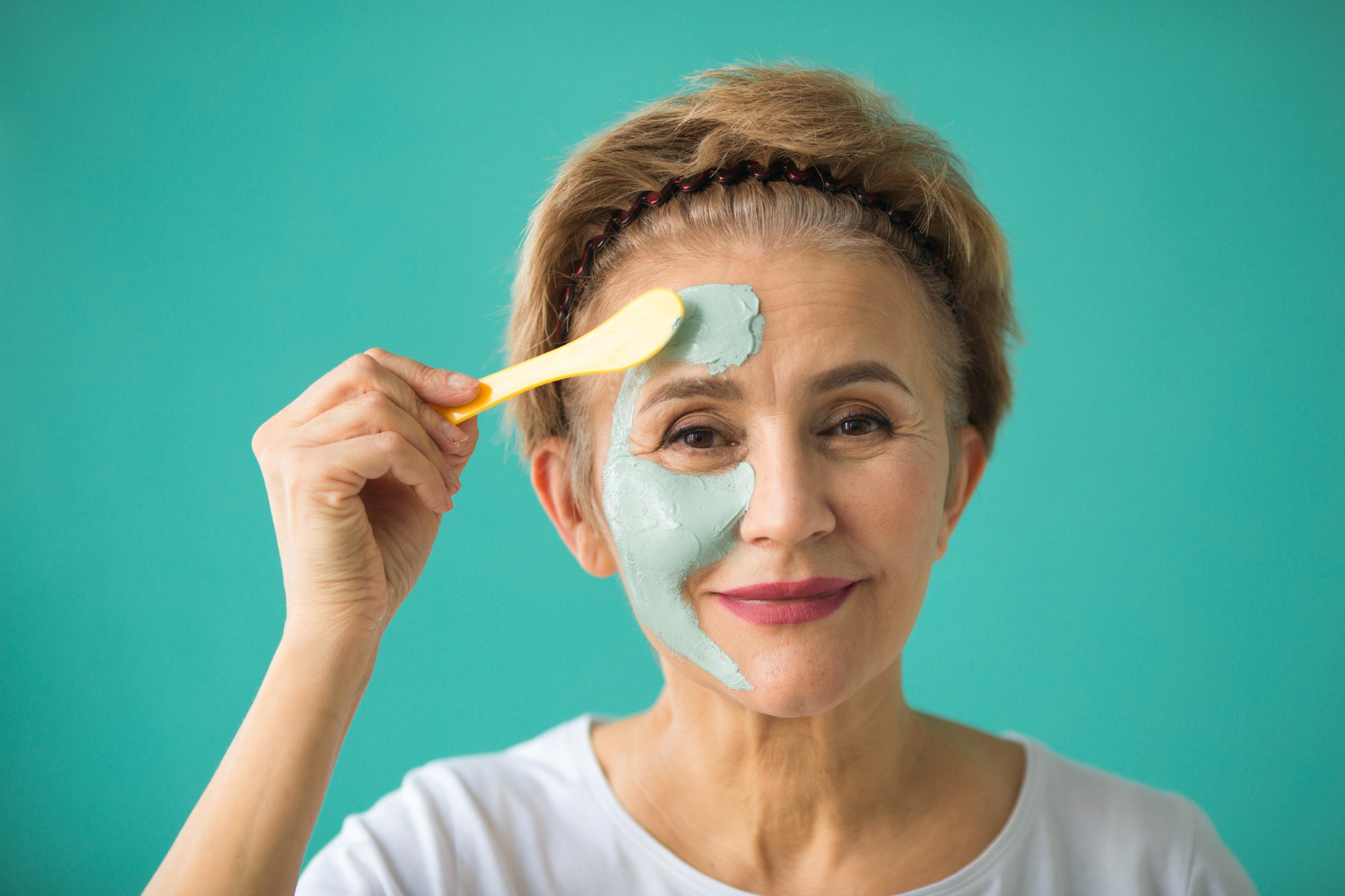 Läs mer om artikeln Hemmagjord ansiktsmask mot rynkor – 5 recept